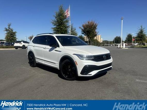 VOLKSWAGEN TIGUAN 4MOTION 2024 3VV8B7AX8RM025337 image